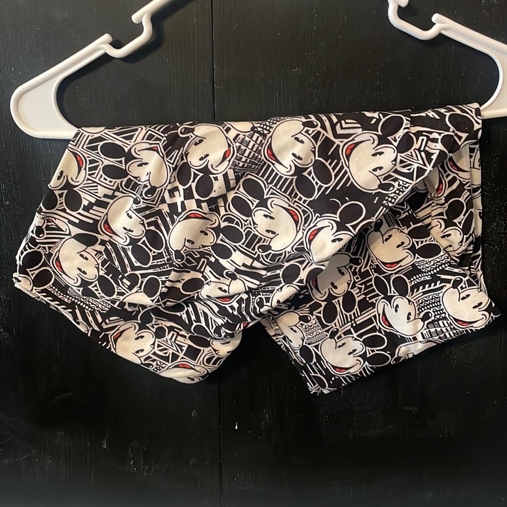 Tall and Curvy LuLaRoe Mickey Mouse Leggings